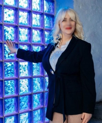 Лариса, 42